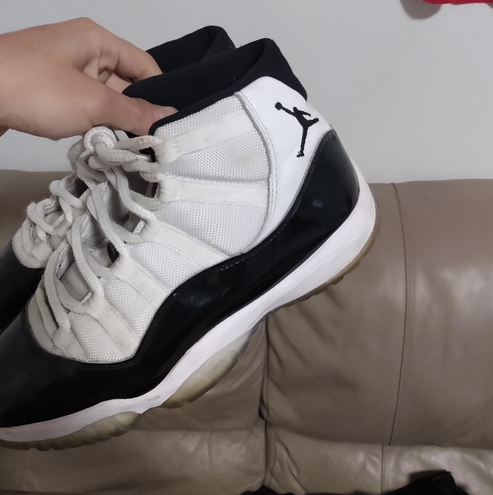 Jordan 11 concord's
